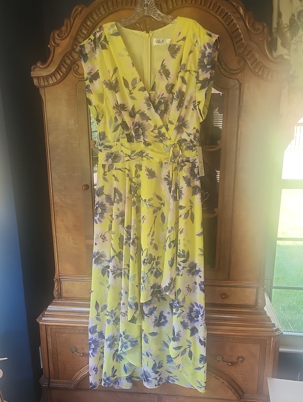 NWT Eliza J Yellow Floral Chiffon High-Low Maxi Dress Wedding Guest Size 12